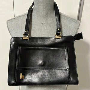 Elegant Black Leather Vintage Shoulder Bag Excellent Condition